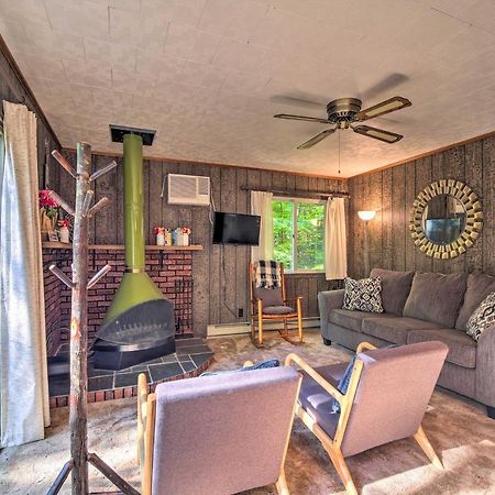 Cozy Adirondacks Cabin Walk To Lake Eaton! Jay Экстерьер фото