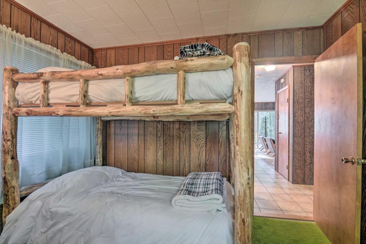 Cozy Adirondacks Cabin Walk To Lake Eaton! Jay Экстерьер фото