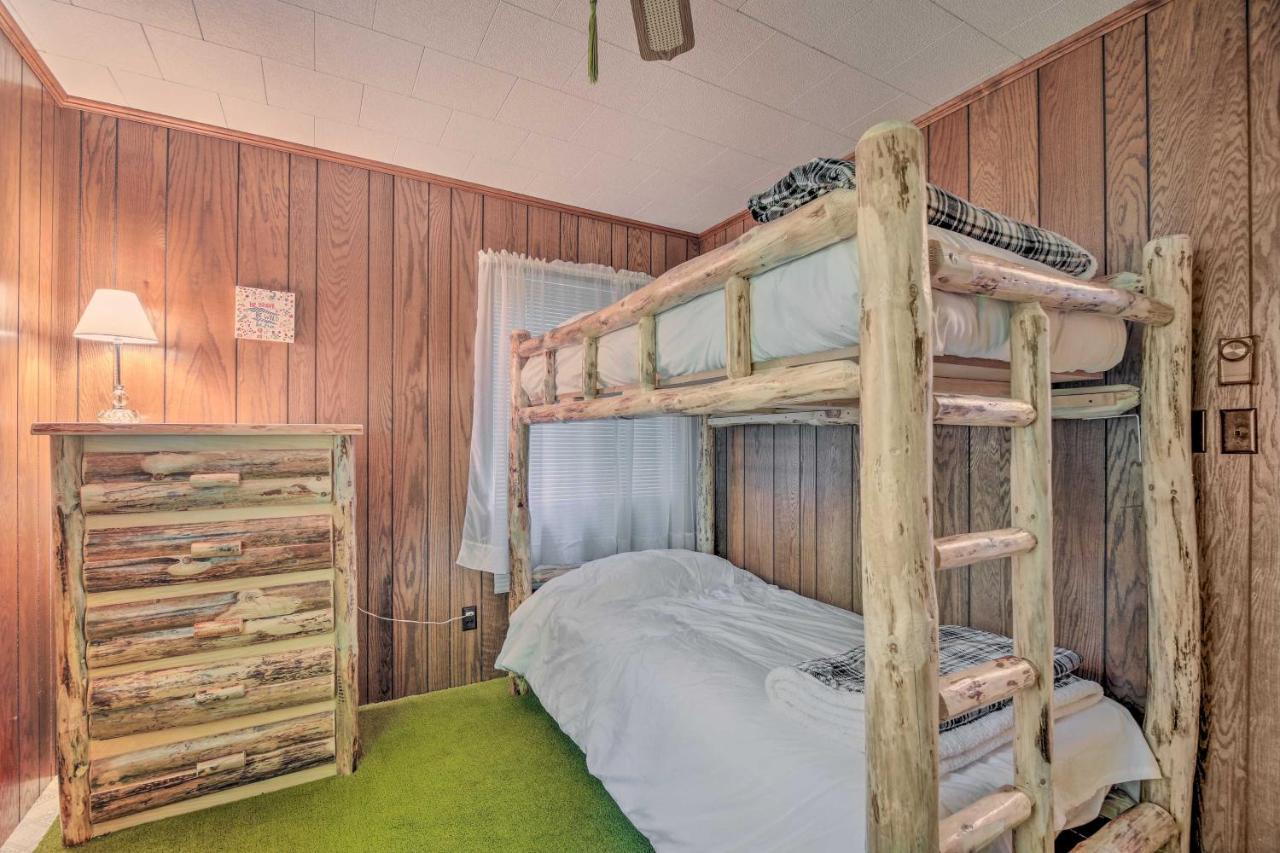 Cozy Adirondacks Cabin Walk To Lake Eaton! Jay Экстерьер фото